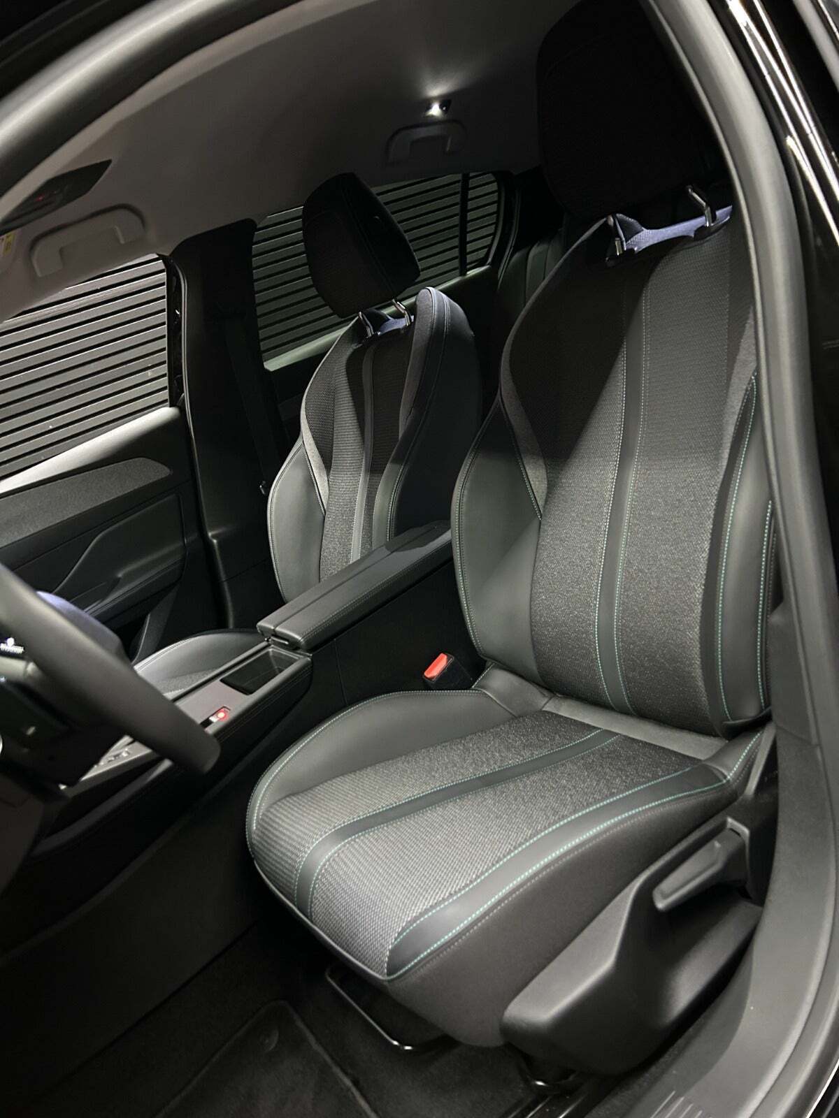 Peugeot 308 1,6 Hybrid Allure Pack EAT8