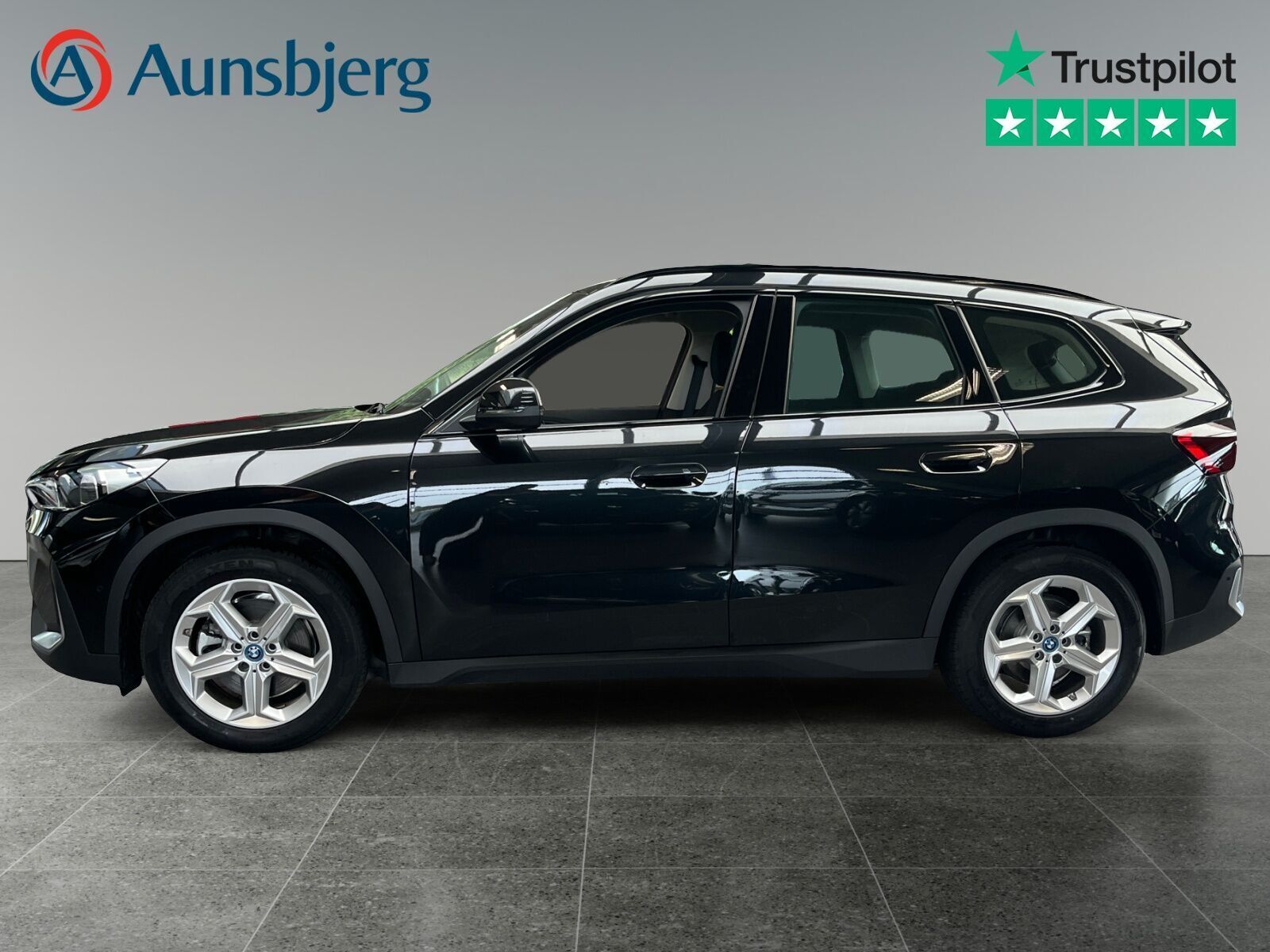 BMW iX1 xDrive30 X-Line