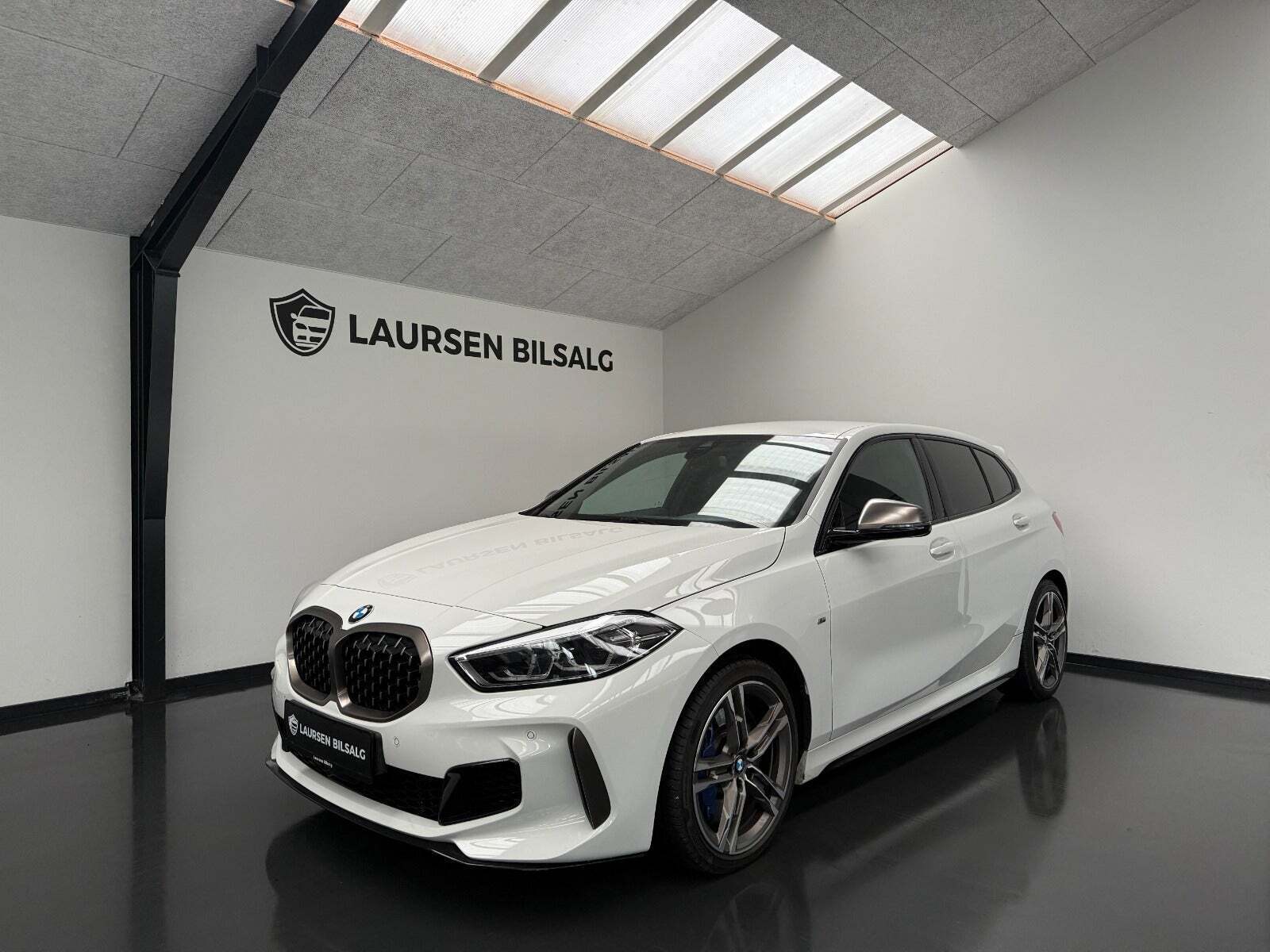 BMW M135i 2,0 Connected xDrive aut.