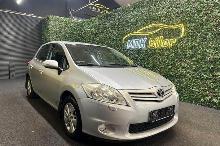 undefined Toyota Auris fra 2010 set udefra