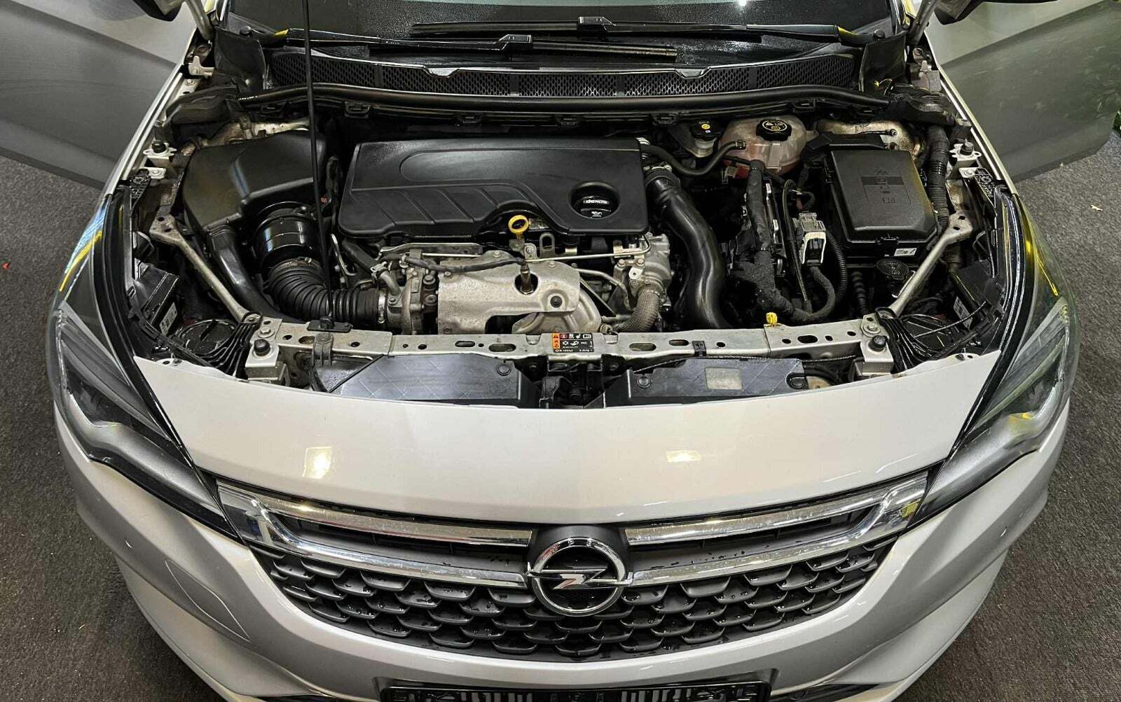 undefined Opel Astra fra 2019