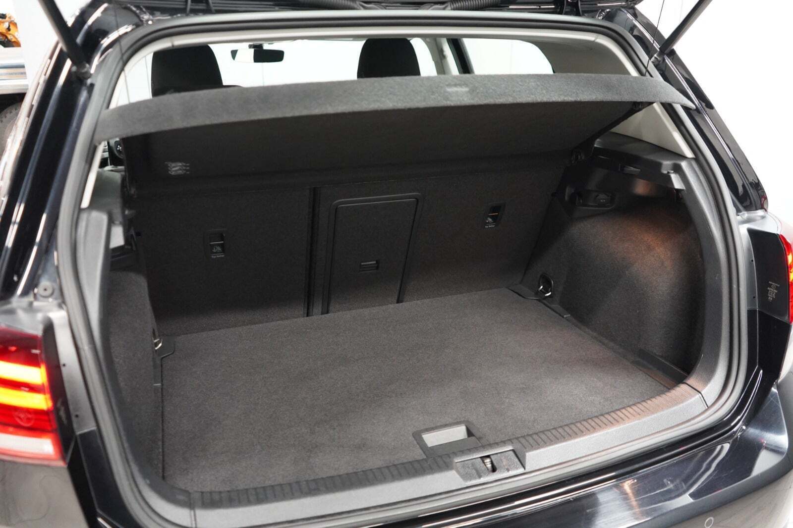 Sort VW Golf VII fra 2018