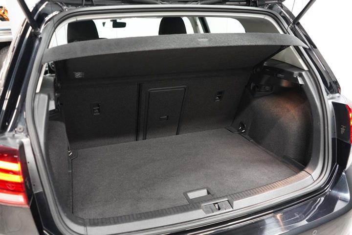 Sort VW Golf VII fra 2018