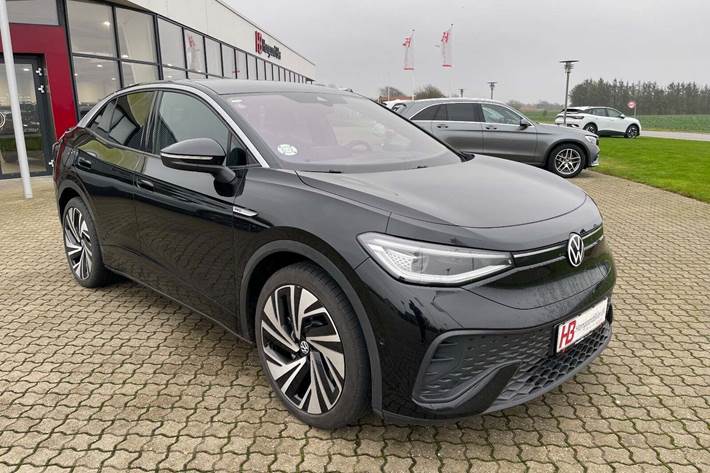 Sort VW ID.5 fra 2022 set udefra