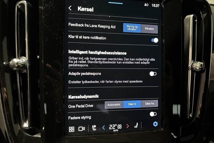 Sort Volvo EX40 fra 2025