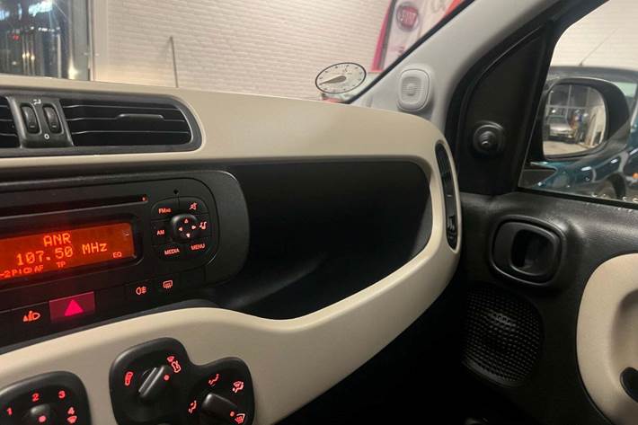 Sølv Fiat Panda fra 2014