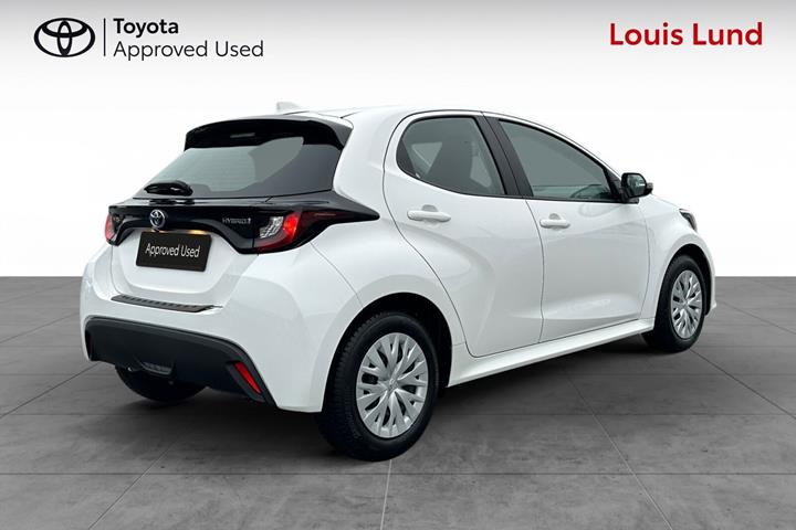 undefined Toyota Yaris fra 2024
