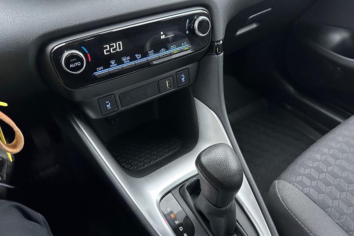 undefined Toyota Yaris fra 2024