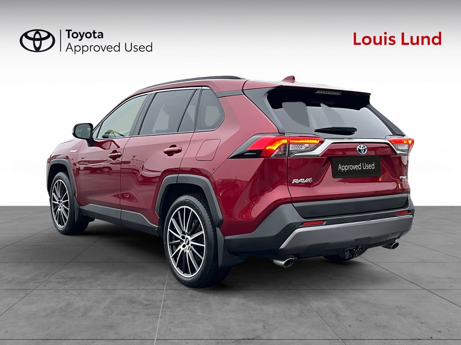 Rød Toyota RAV4 fra 2019