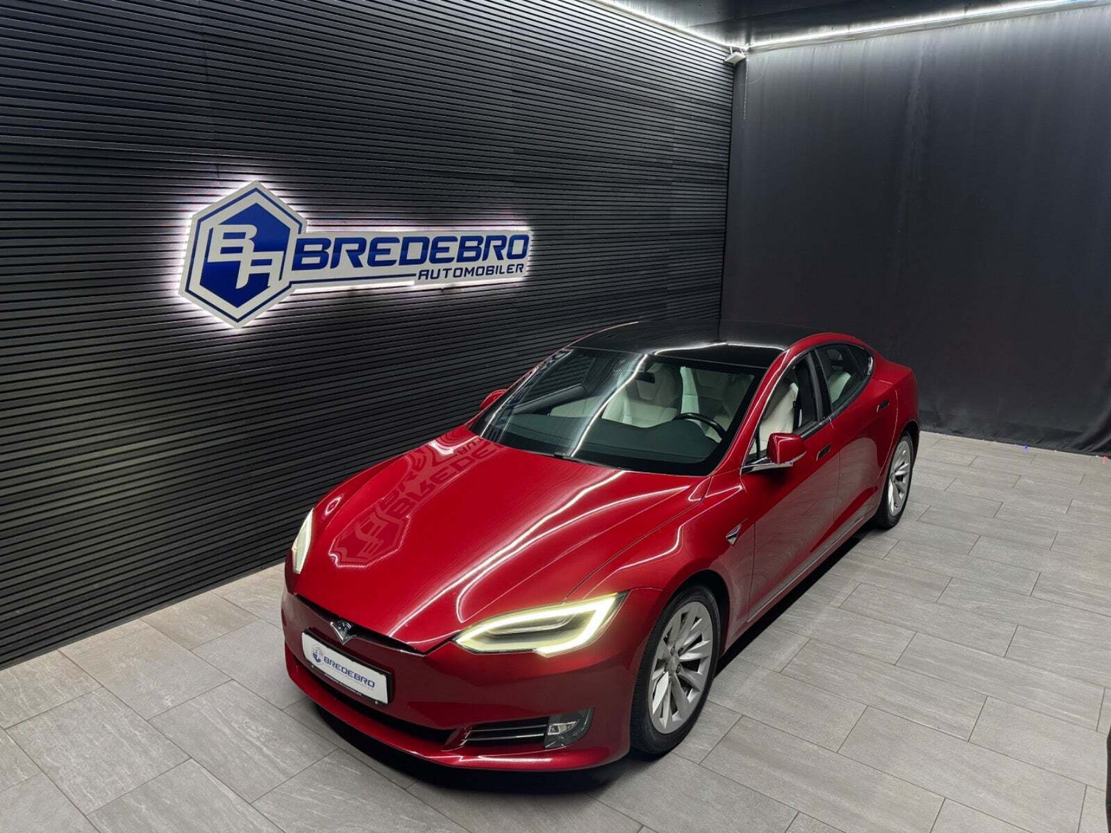 Tesla Model S Long Range AWD