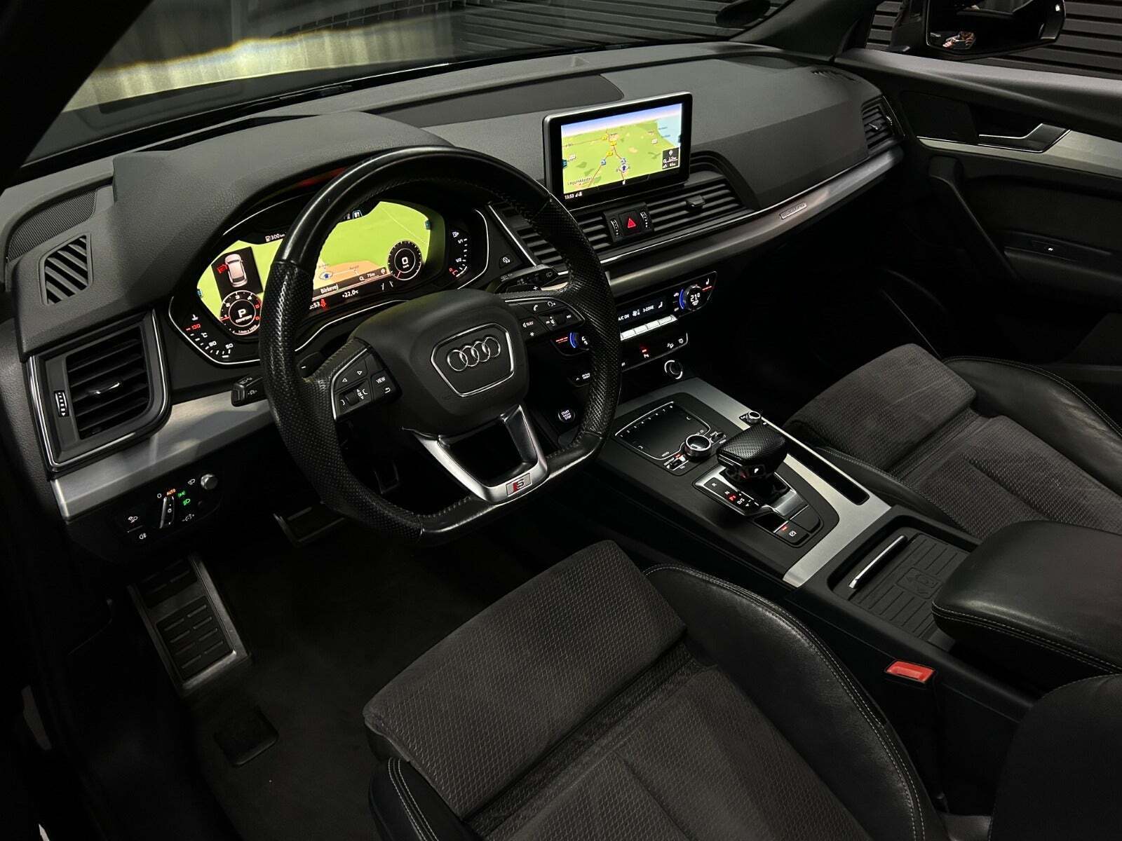 Audi Q5 40 TDi S-line quattro S-tr.