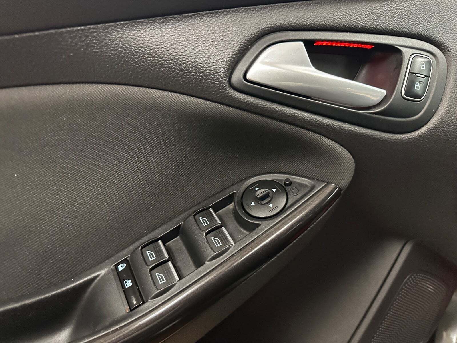 Grå Ford Focus fra 2016