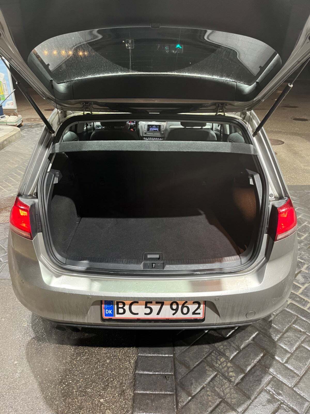 Orange VW Golf VII fra 2013