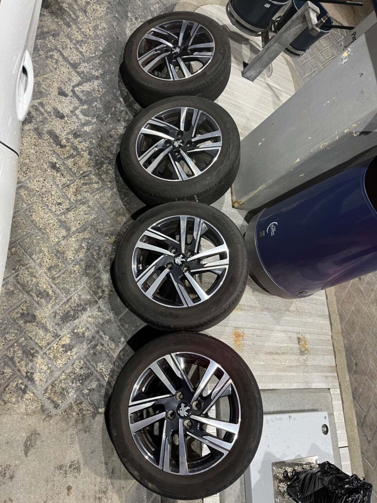 Hvid Peugeot 208 fra 2020