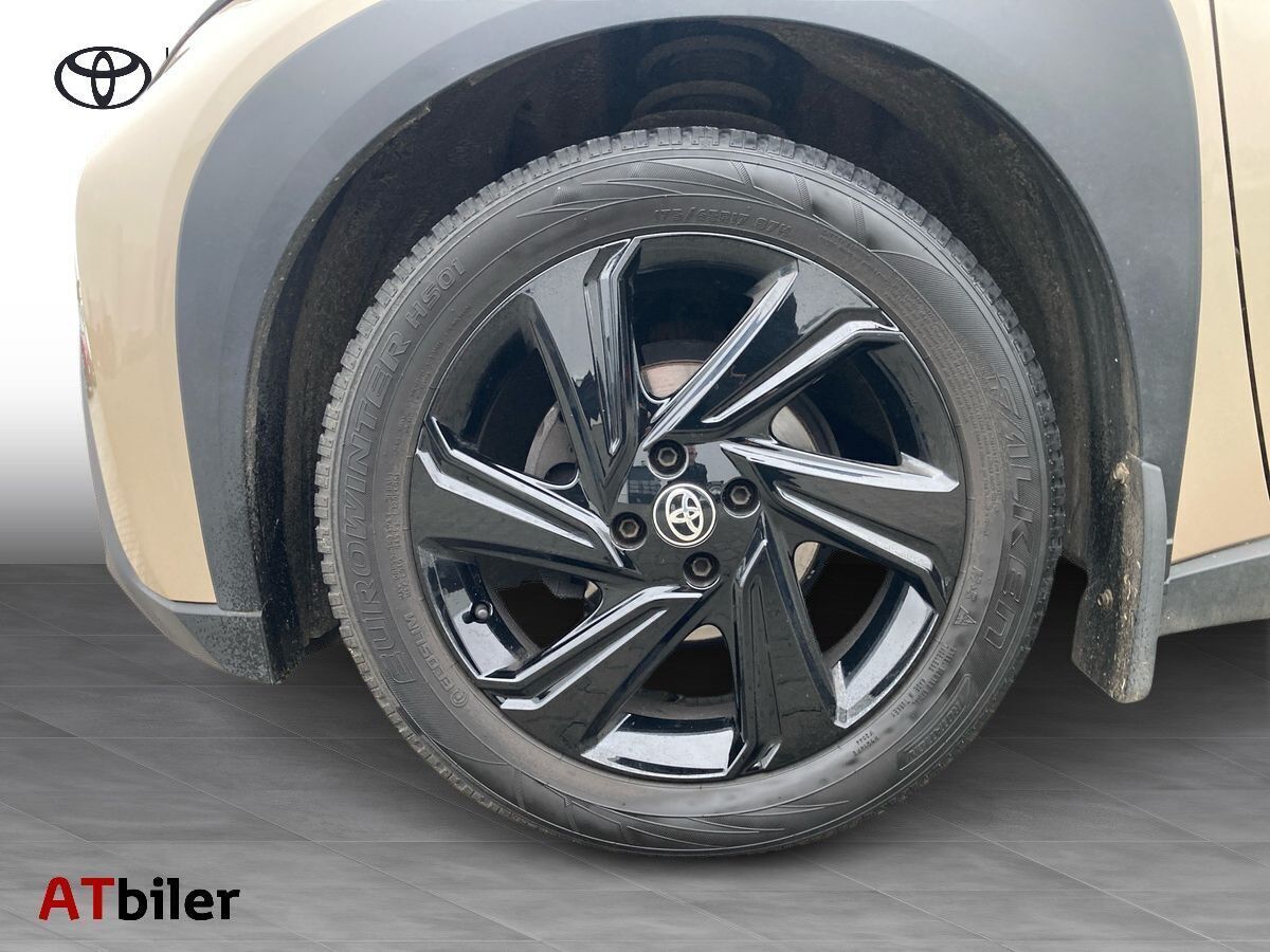 Grå Toyota Aygo X fra 2022