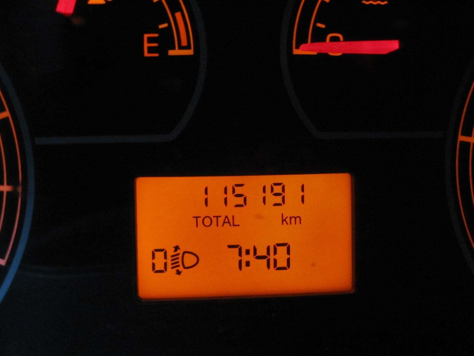 Grå Fiat Grande Punto fra 2012