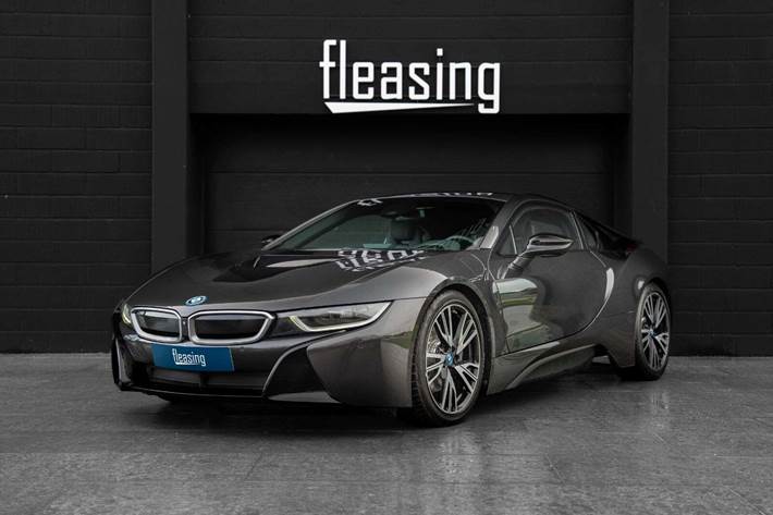 Grå BMW i8 fra 2016 set udefra
