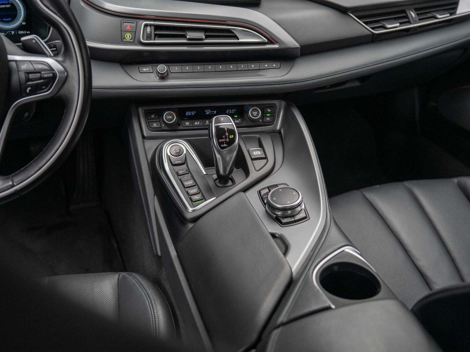 Grå BMW i8 fra 2016