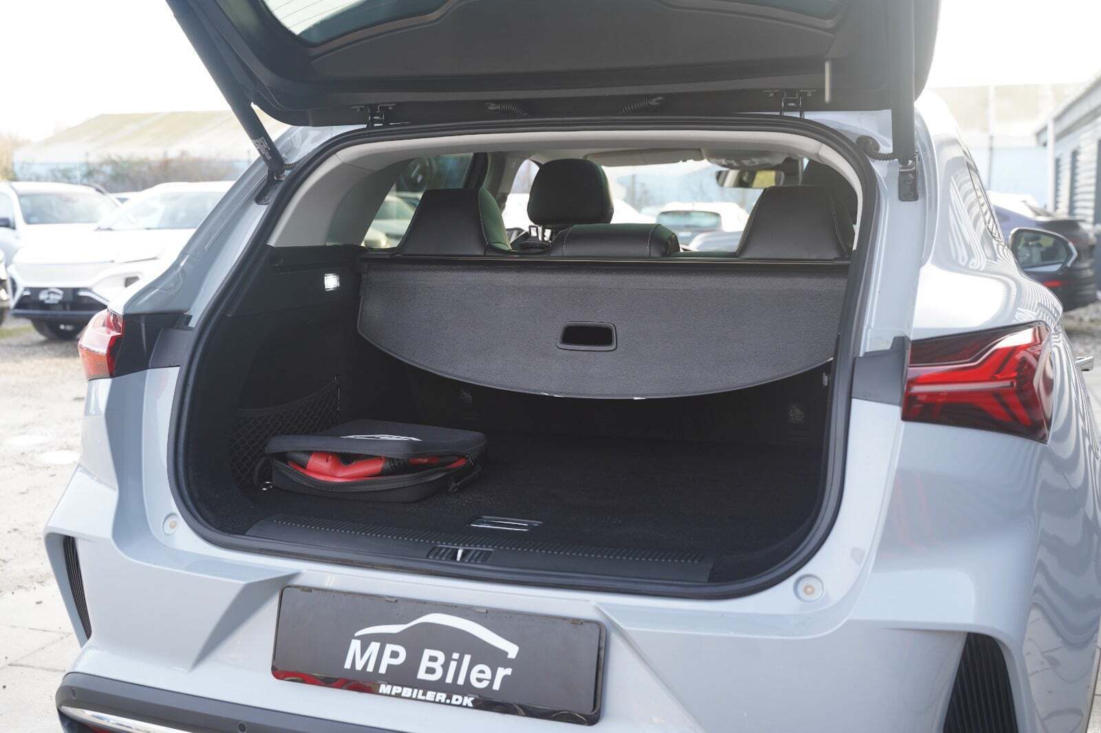 Grå MG Marvel R fra 2023