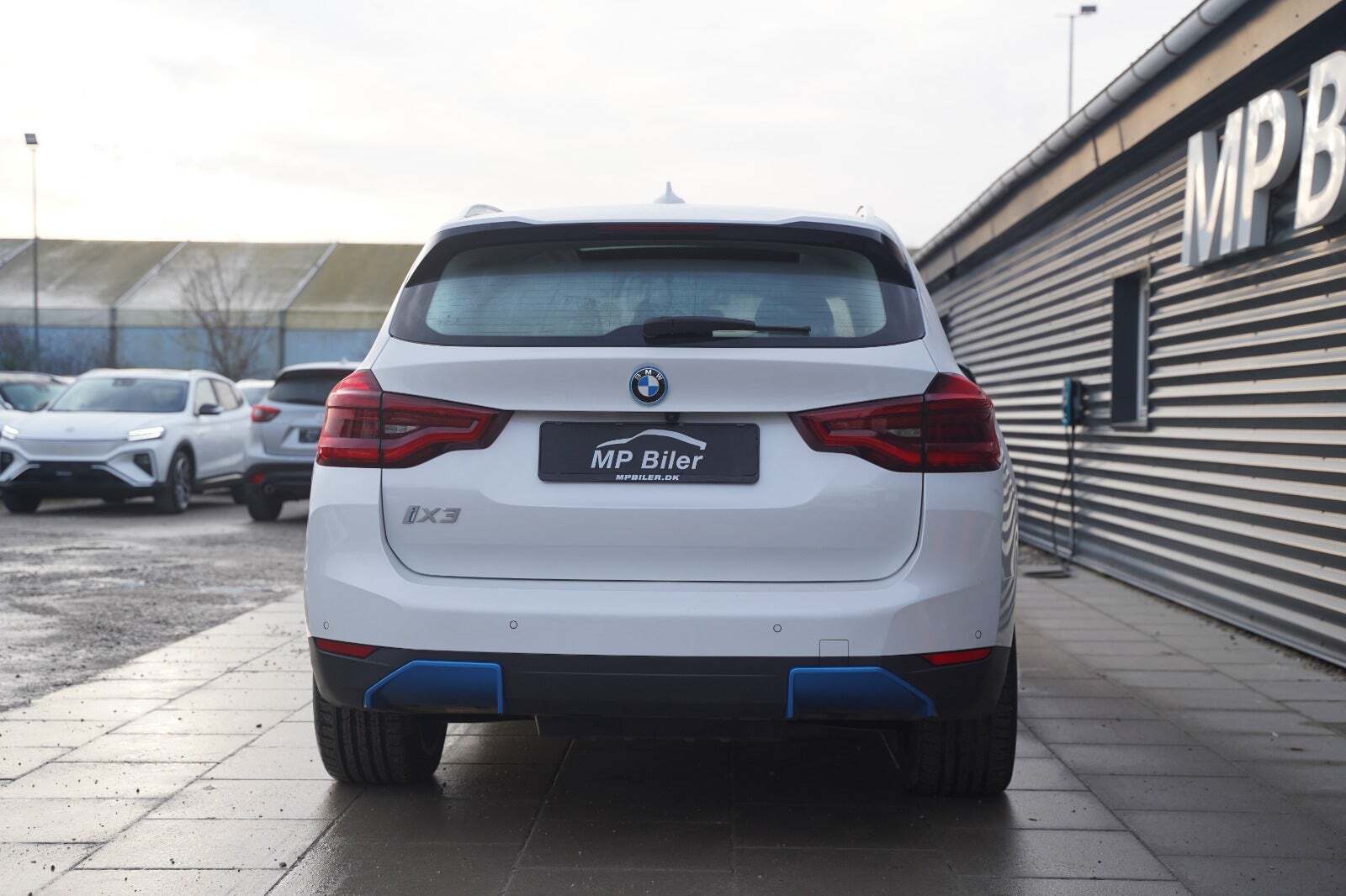 Hvid BMW iX3 fra 2021