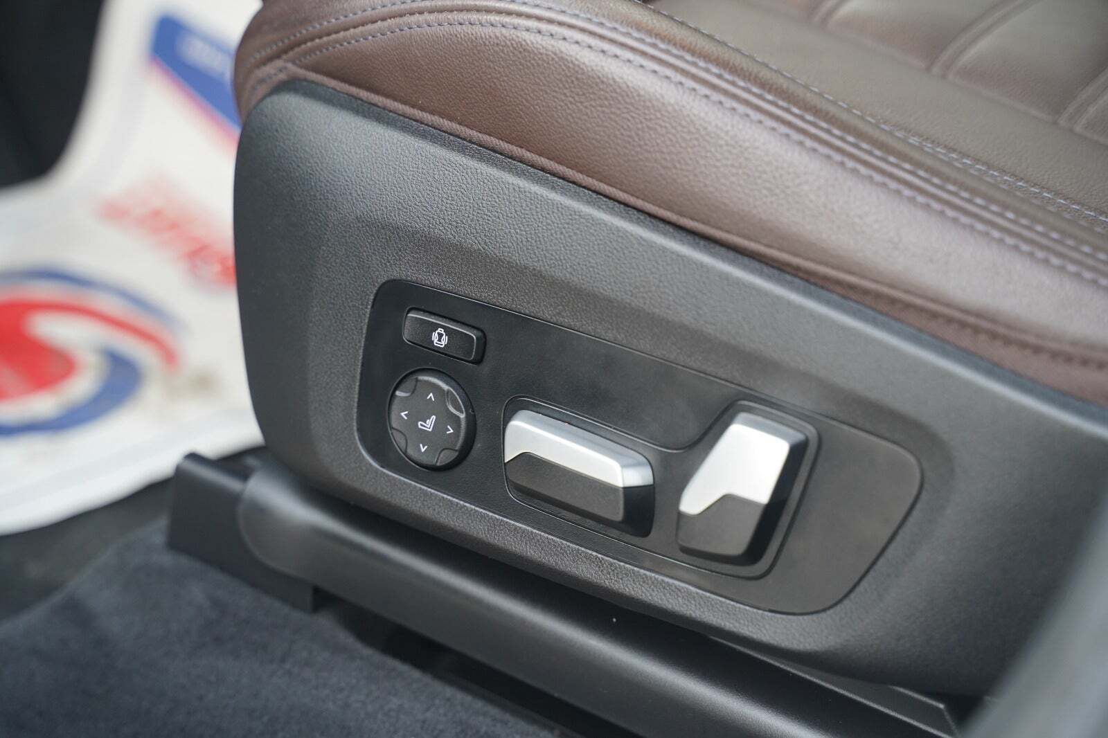 Hvid BMW iX3 fra 2021