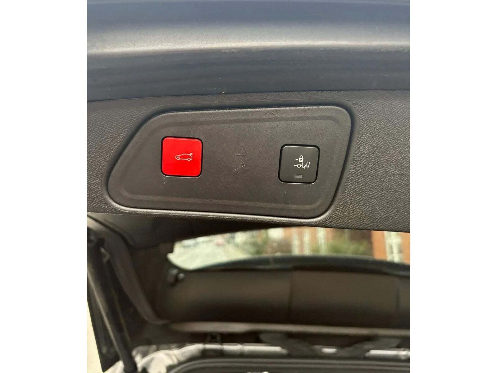 Sort Peugeot 3008 fra 2023