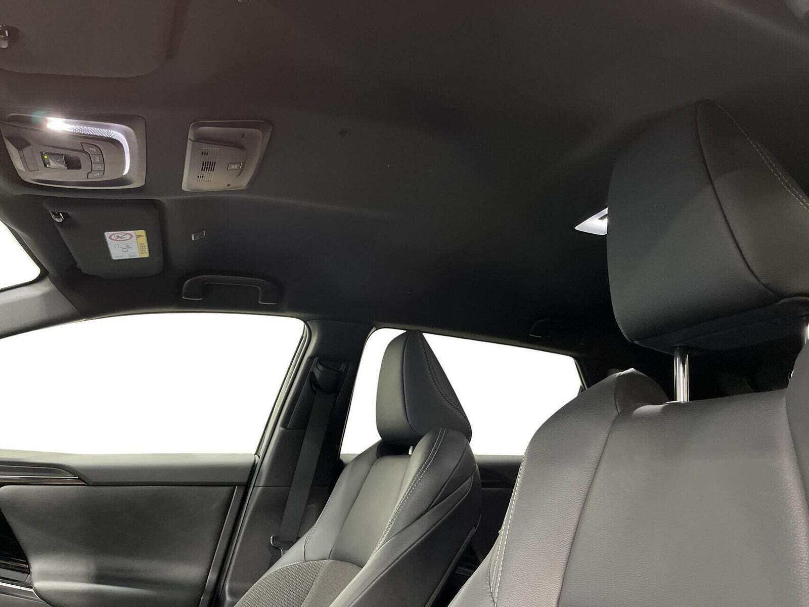 Sort Toyota BZ4X fra 2024