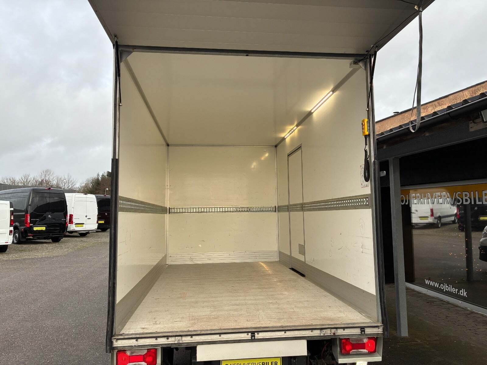 Hvid Iveco Daily fra 2022