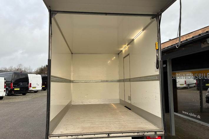 Hvid Iveco Daily fra 2022