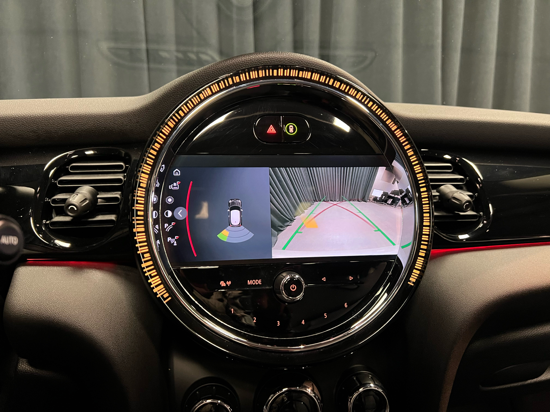 Grå Mini Cooper fra 2022