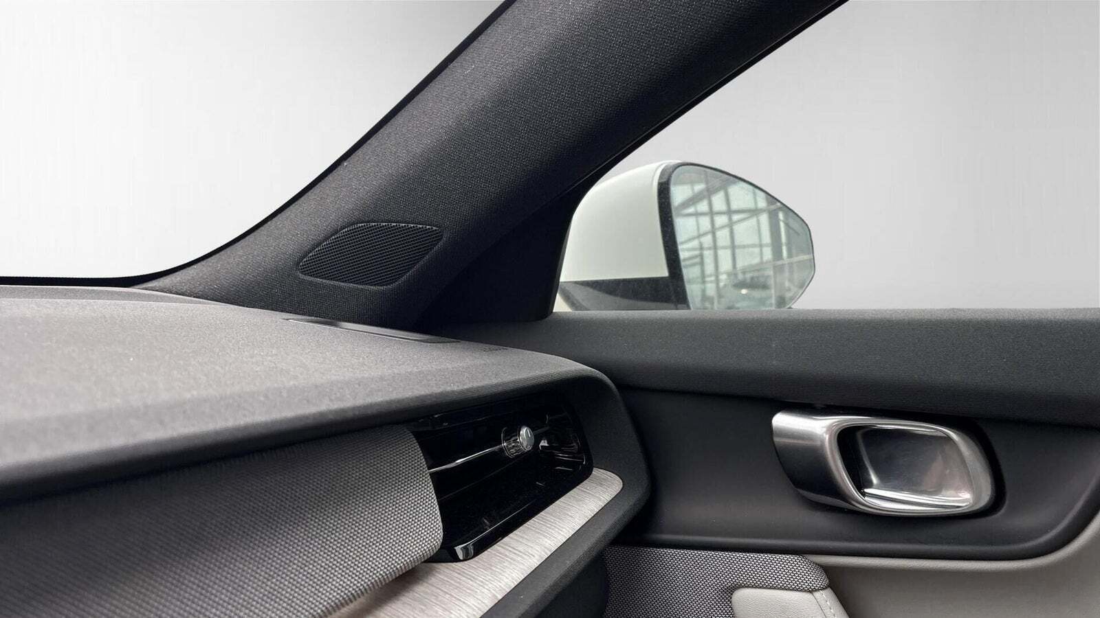 Hvid Polestar 2 fra 2023