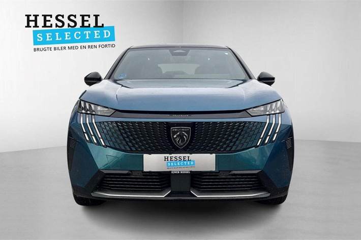 Blå Peugeot e-3008 fra 2024