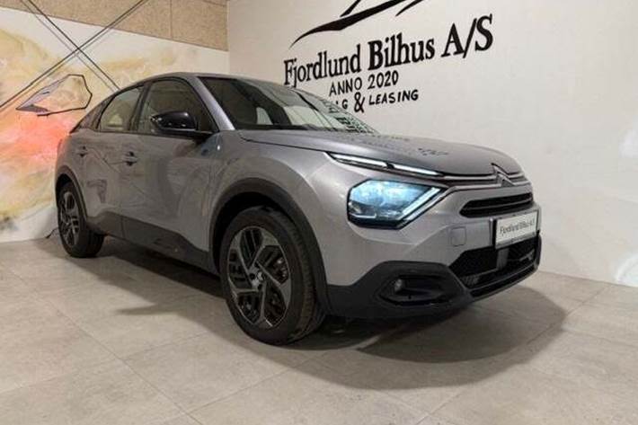 Grå Citroën ë-C4 fra 2024 set udefra