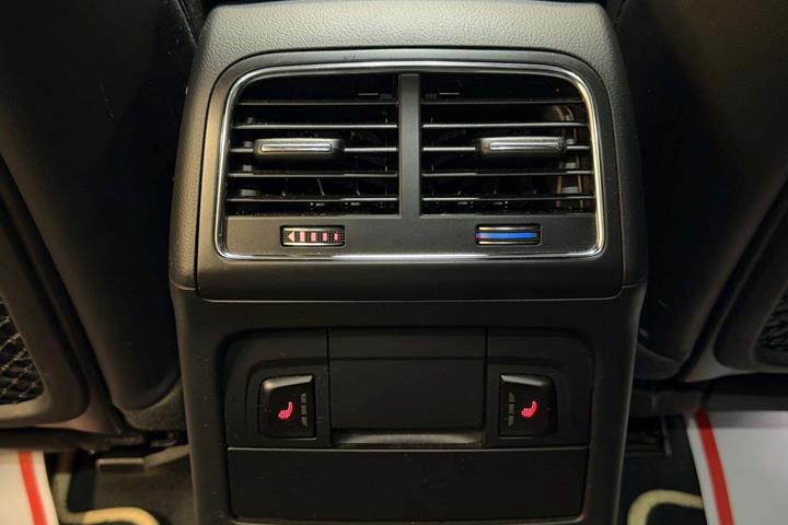 Rød Audi S5 fra 2013