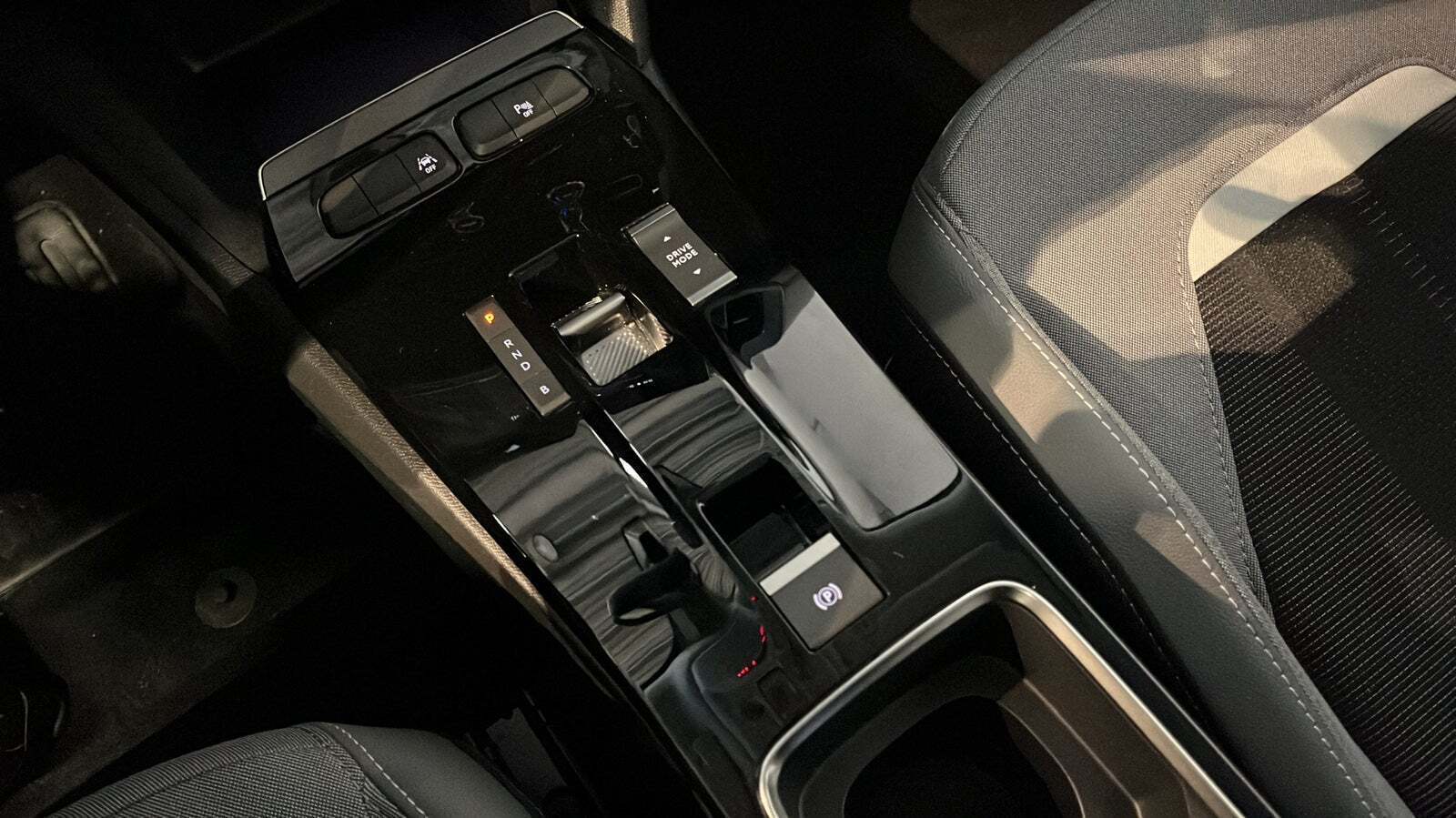 Sølv Opel Mokka-e fra 2023