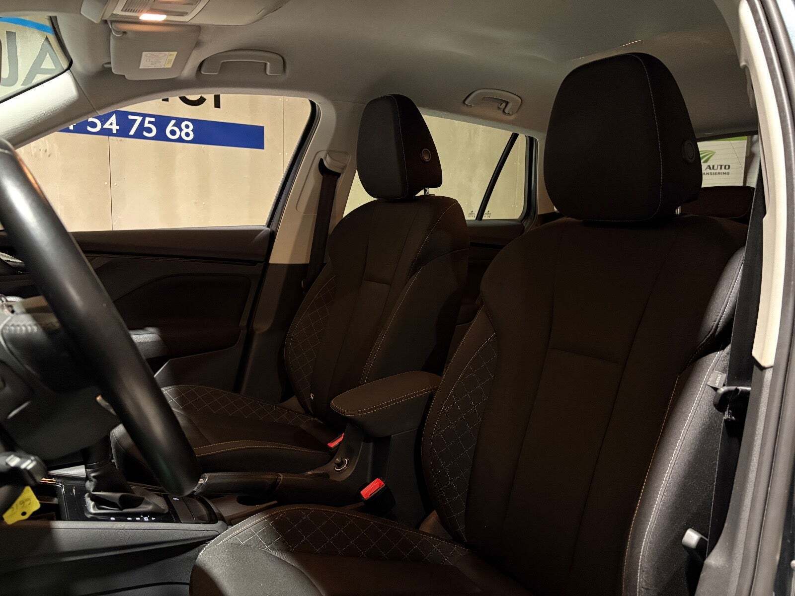 Grå Skoda Kamiq fra 2021