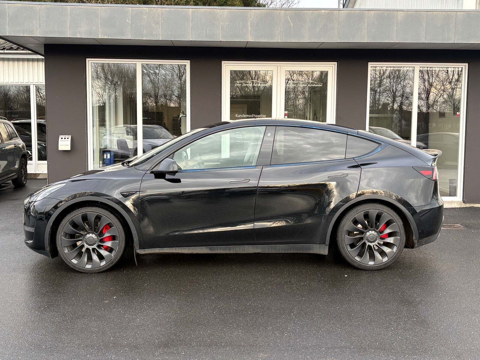 Tesla Model Y Performance AWD