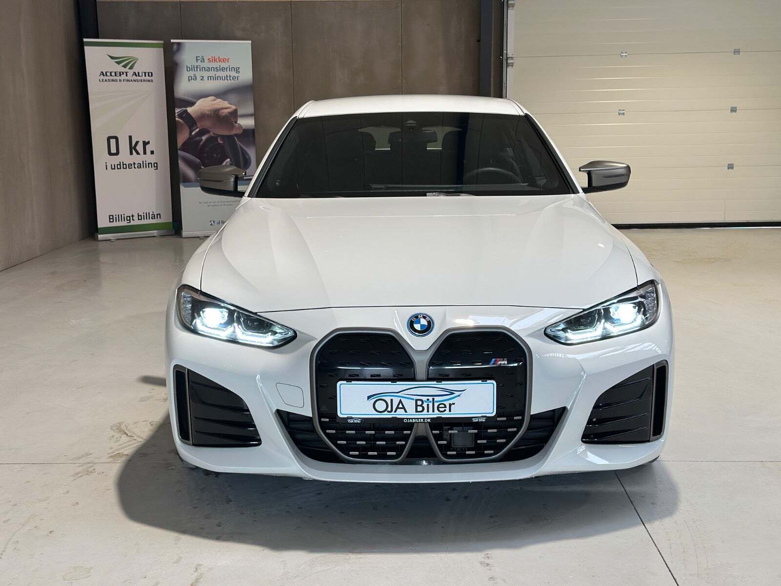 Hvid BMW i4 fra 2022