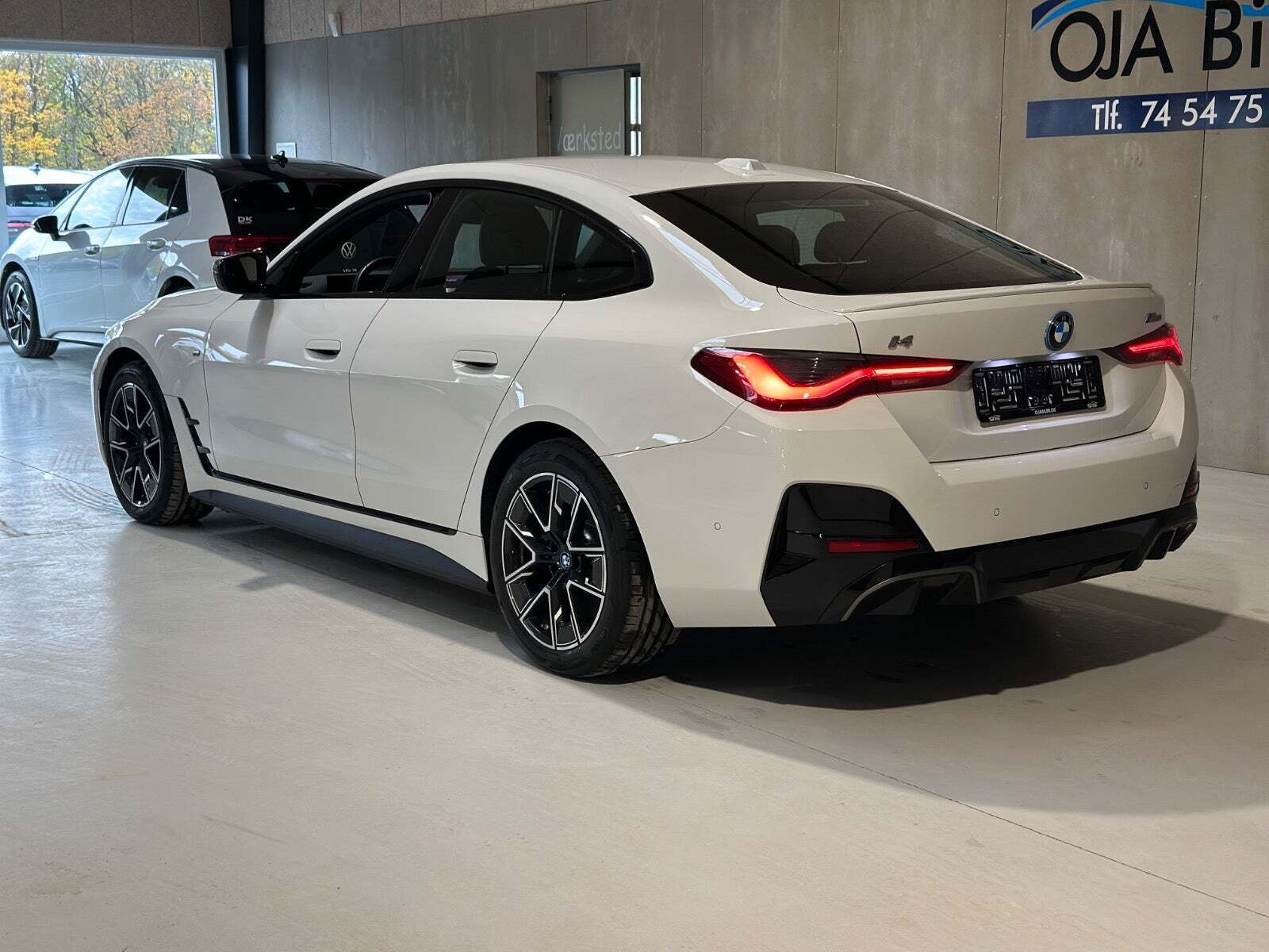 Hvid BMW i4 fra 2022