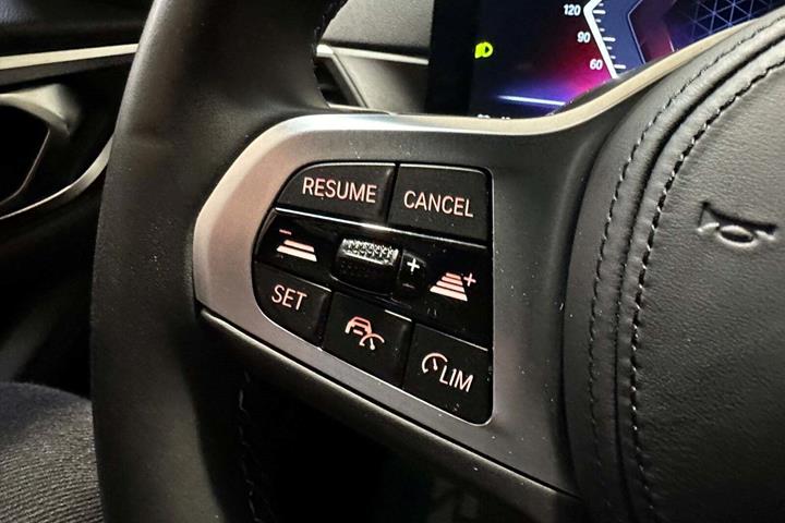 Hvid BMW i4 fra 2022