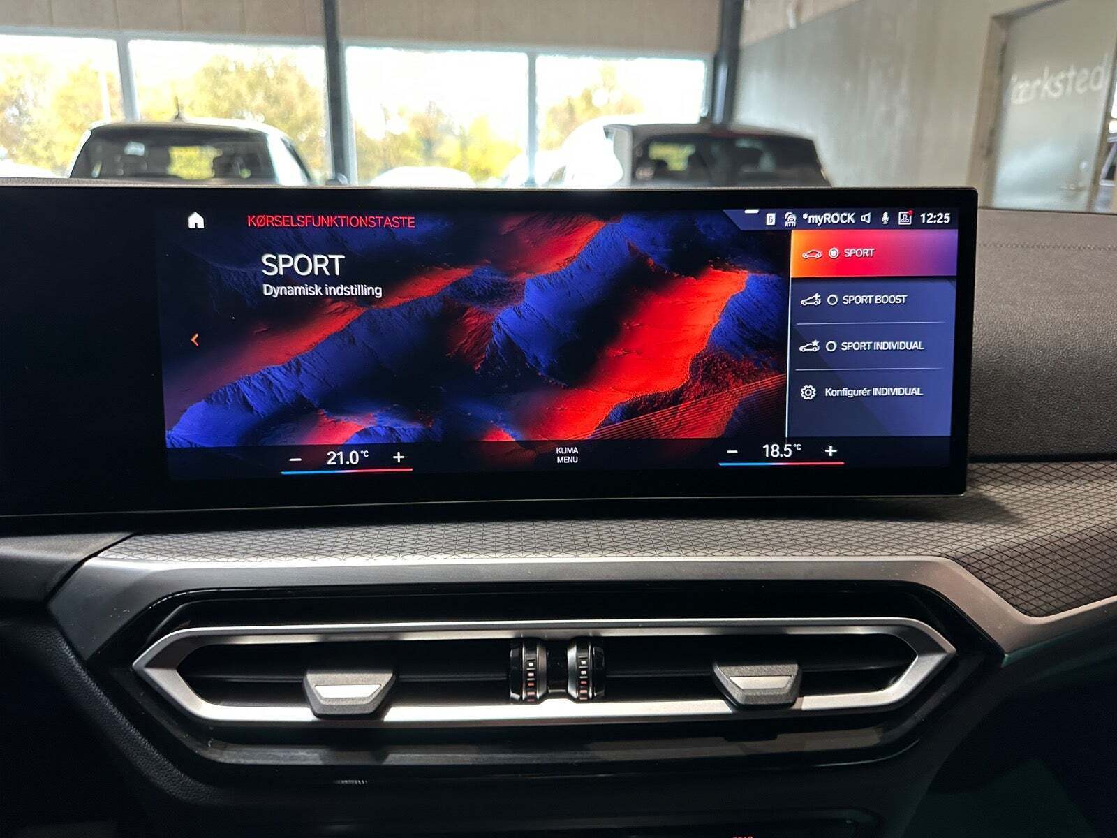 Hvid BMW i4 fra 2022