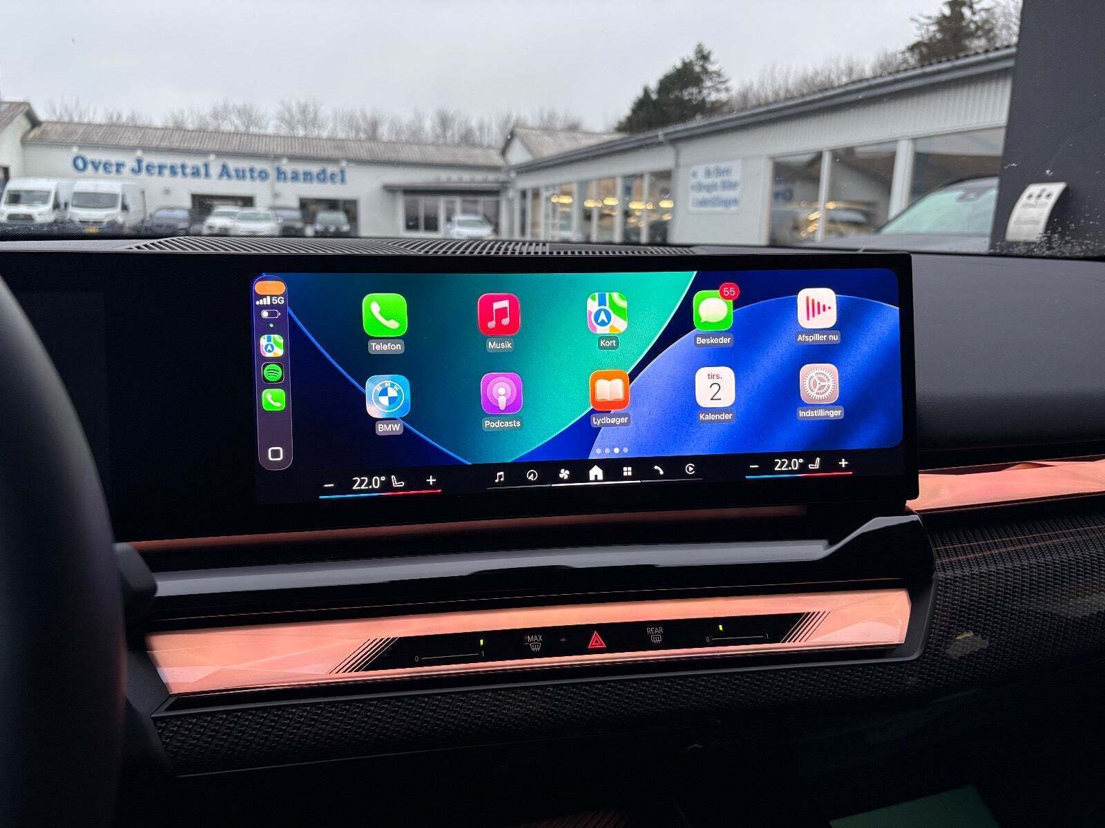 Sort BMW i5 fra 2024