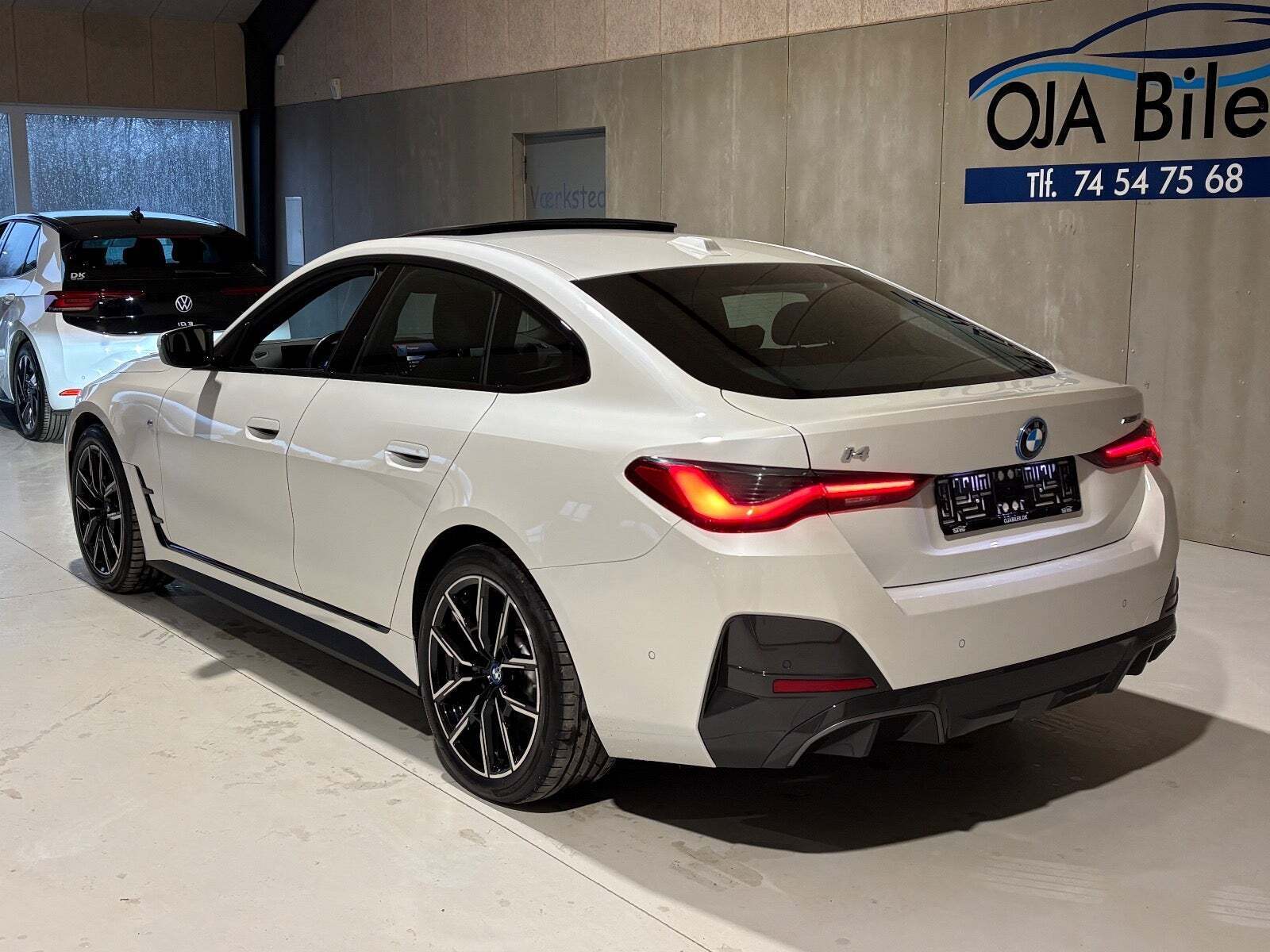 Hvid BMW i4 fra 2022
