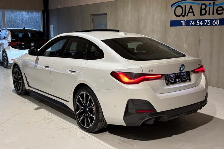 Hvid BMW i4 fra 2022