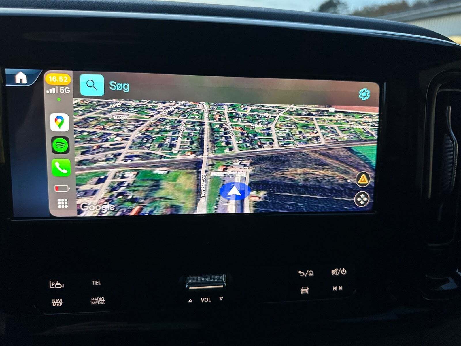 Hvid Mercedes eVito 112 fra 2025