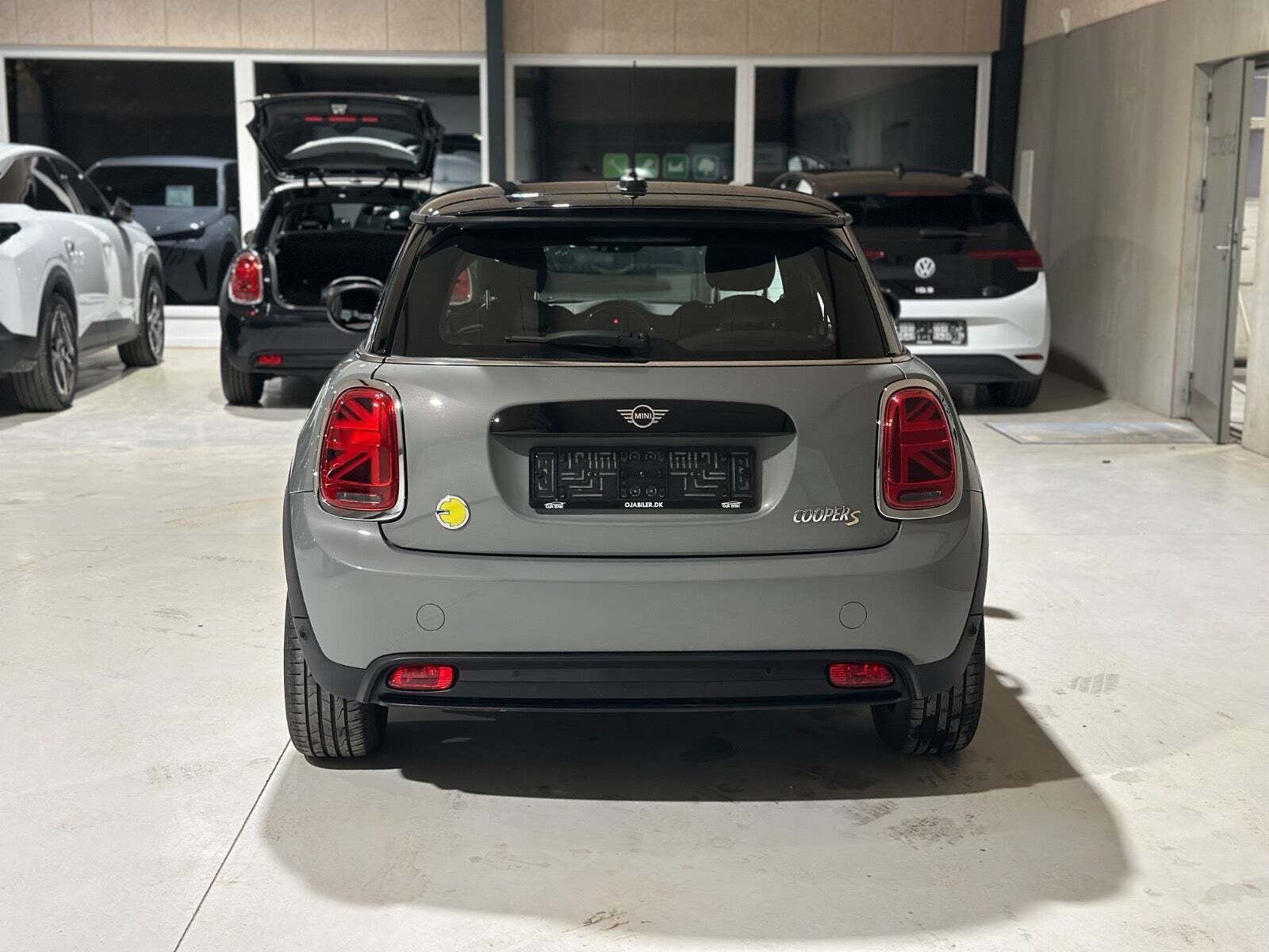 Mini Cooper SE Classic Trim