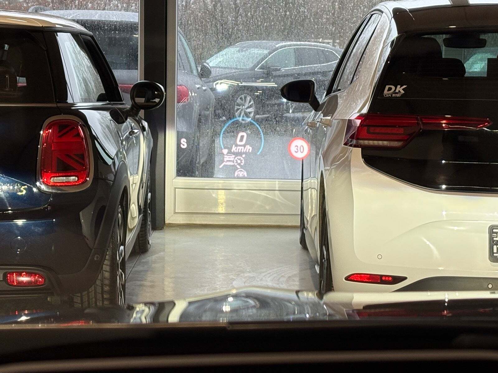 Blå Mercedes EQA250 fra 2022