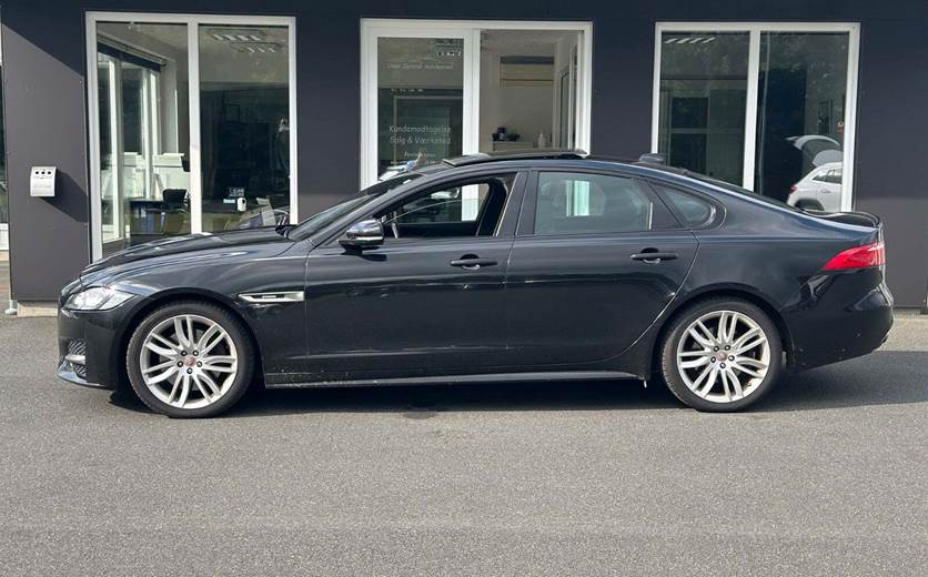 Jaguar XF