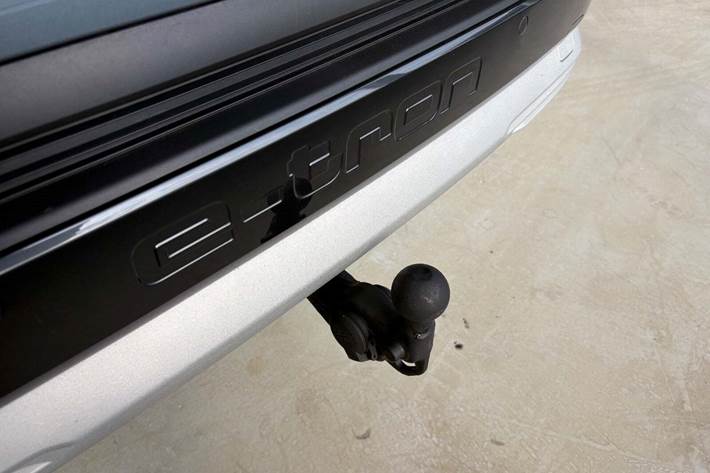 Blå Audi Q4 e-tron fra 2021