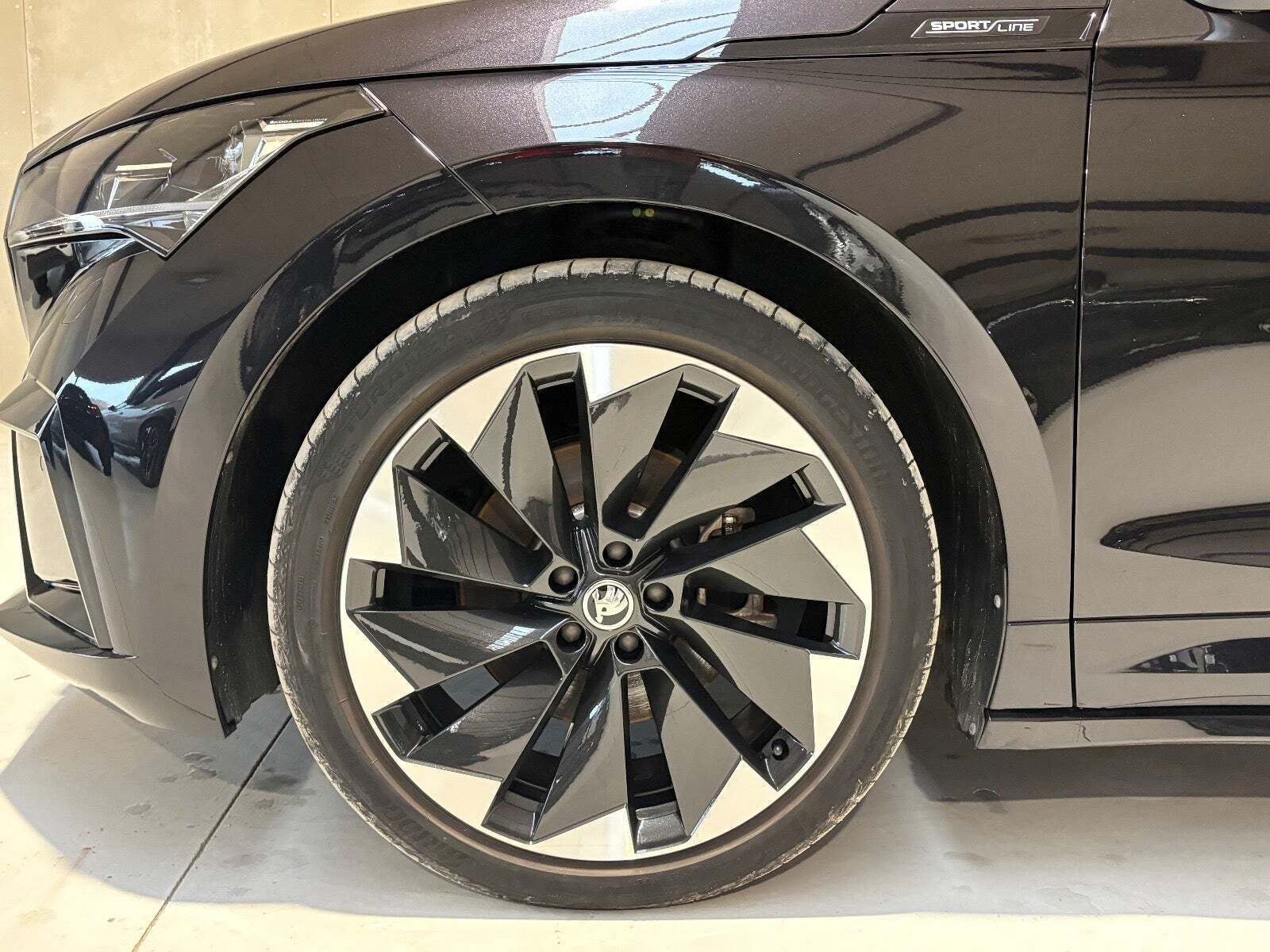 Sort Skoda Enyaq fra 2021